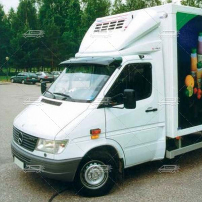 Козирок на лобове скло (чорний глянець, 5мм) Mercedes Sprinter 1995-2006 рр.